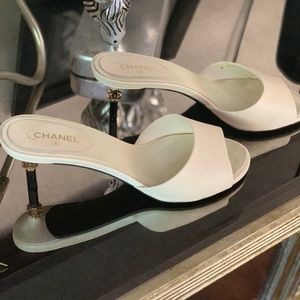 Chanel Cc Off White Slides Sandals 38.5